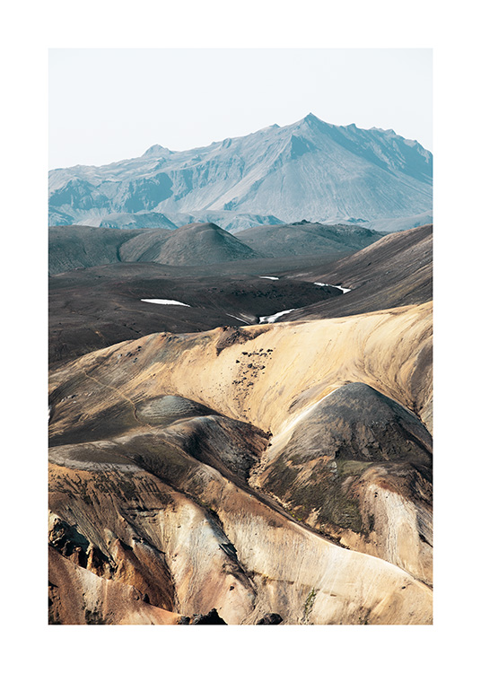 - Fotografi af landskab i Island med bjerge