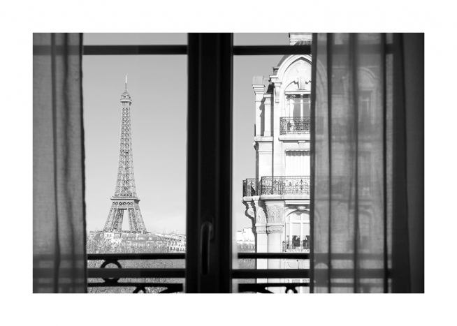  – Sort-hvidt fotografi af Eiffeltårnet og en bygning set fra et vindue
