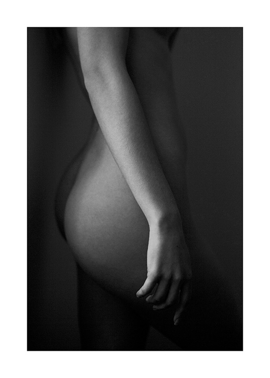  - Sort-hvidt fotografi af en nøgen kvindes silhuet