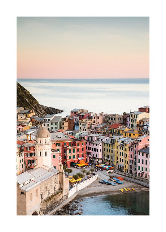  – Foto fra Vernazza med farverige huse ved havet