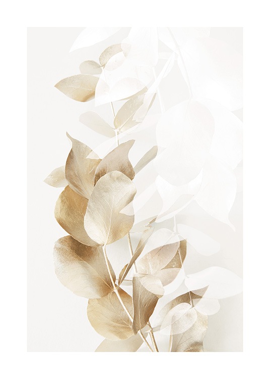  – Foto af eukalyptusgrene i guld og hvid på en lys beige baggrund