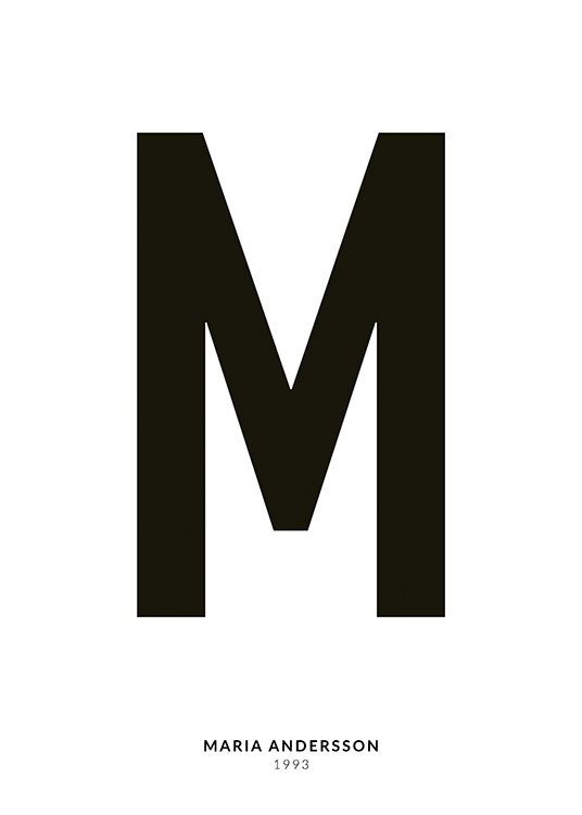 – En minimalistisk plakat med tekst i form af bogstavet M og mindre tekst nedenunder på en hvid baggrund
